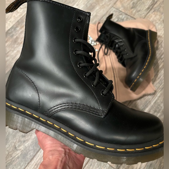 Doc Martens - Picture 14 of 16